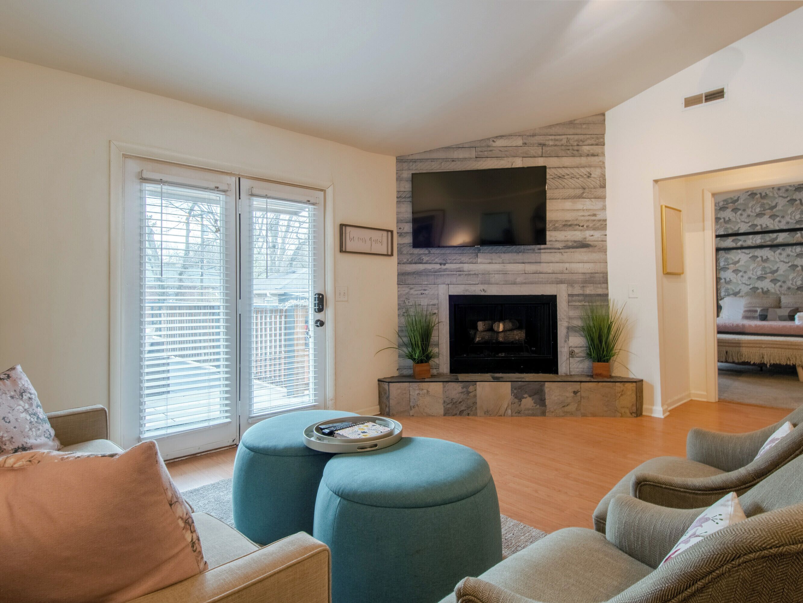 Hillwood Hideaway | Minutes to DT Nashville, Music Row & Shopping!