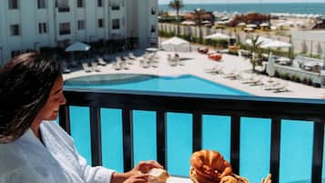 Premium Suite | Premium bedding, in-room safe, individually furnished