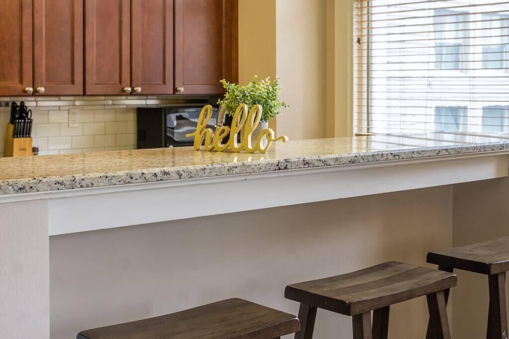 Frontdesk | Prime Location 1BR Apt near Everything