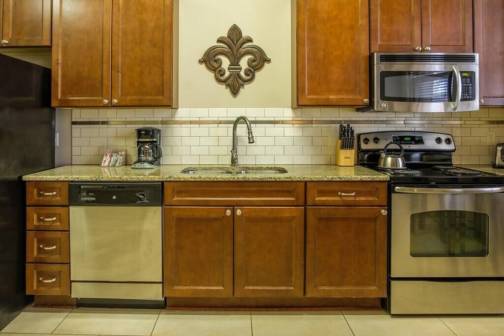 Frontdesk | 1BR Apt with Wifi near Jackson Square