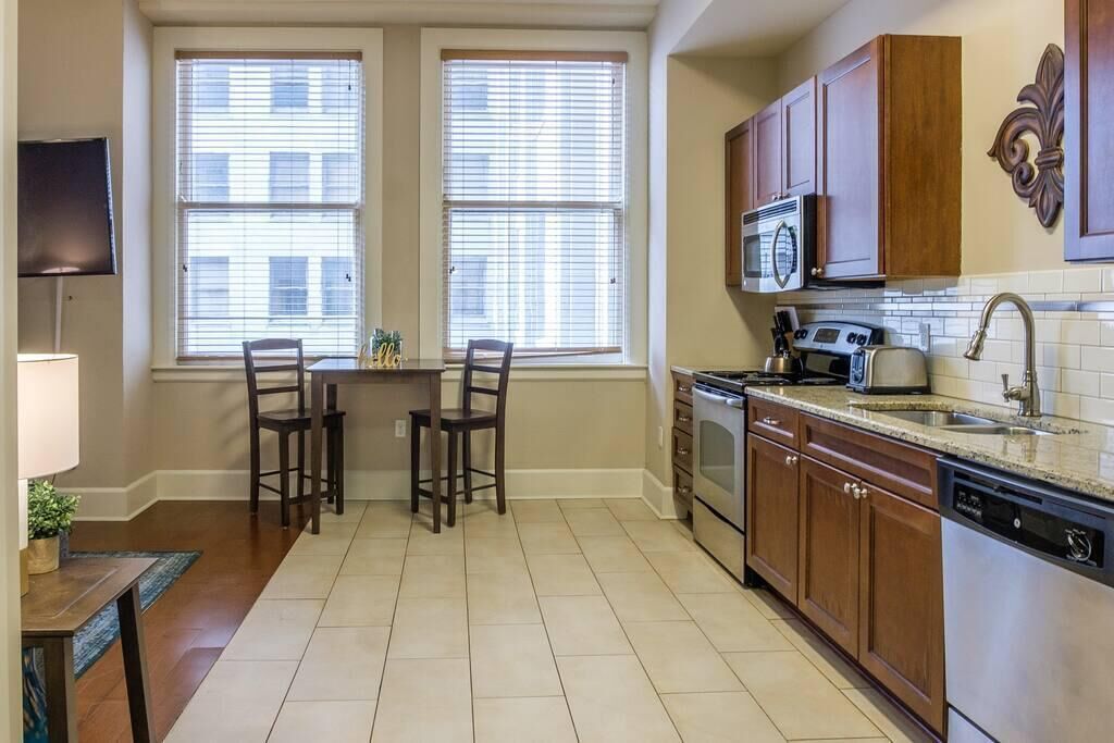 Frontdesk | Prime Location 1BR Apt near Harrah's