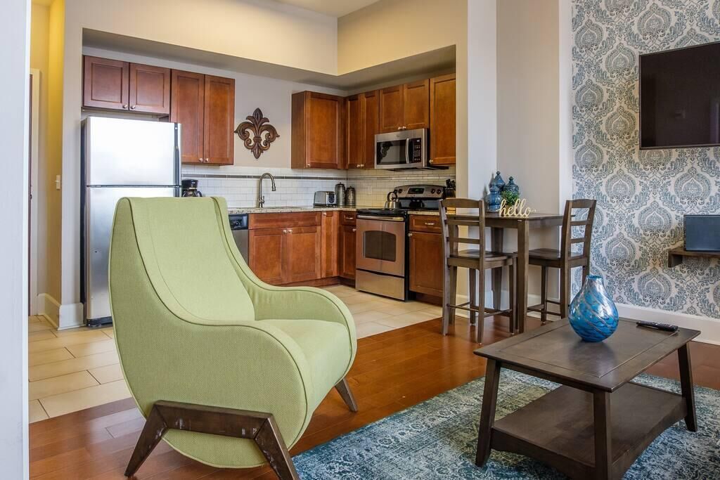 Frontdesk | French Quarter 1BR Apt with Wifi