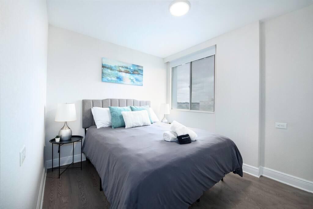 Frontdesk | Bright 2BR Apt in St. Pete