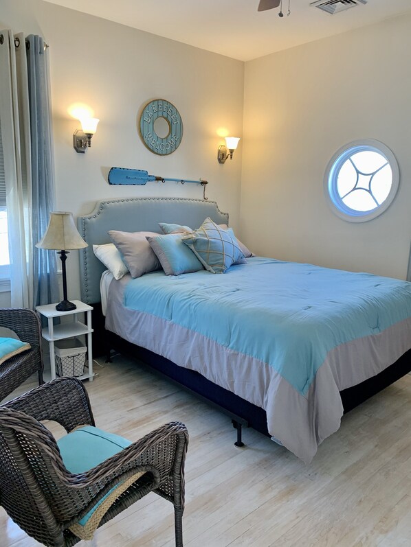 2 bedrooms, desk, travel crib, free WiFi