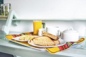 Desayuno continental incluido todos los días 