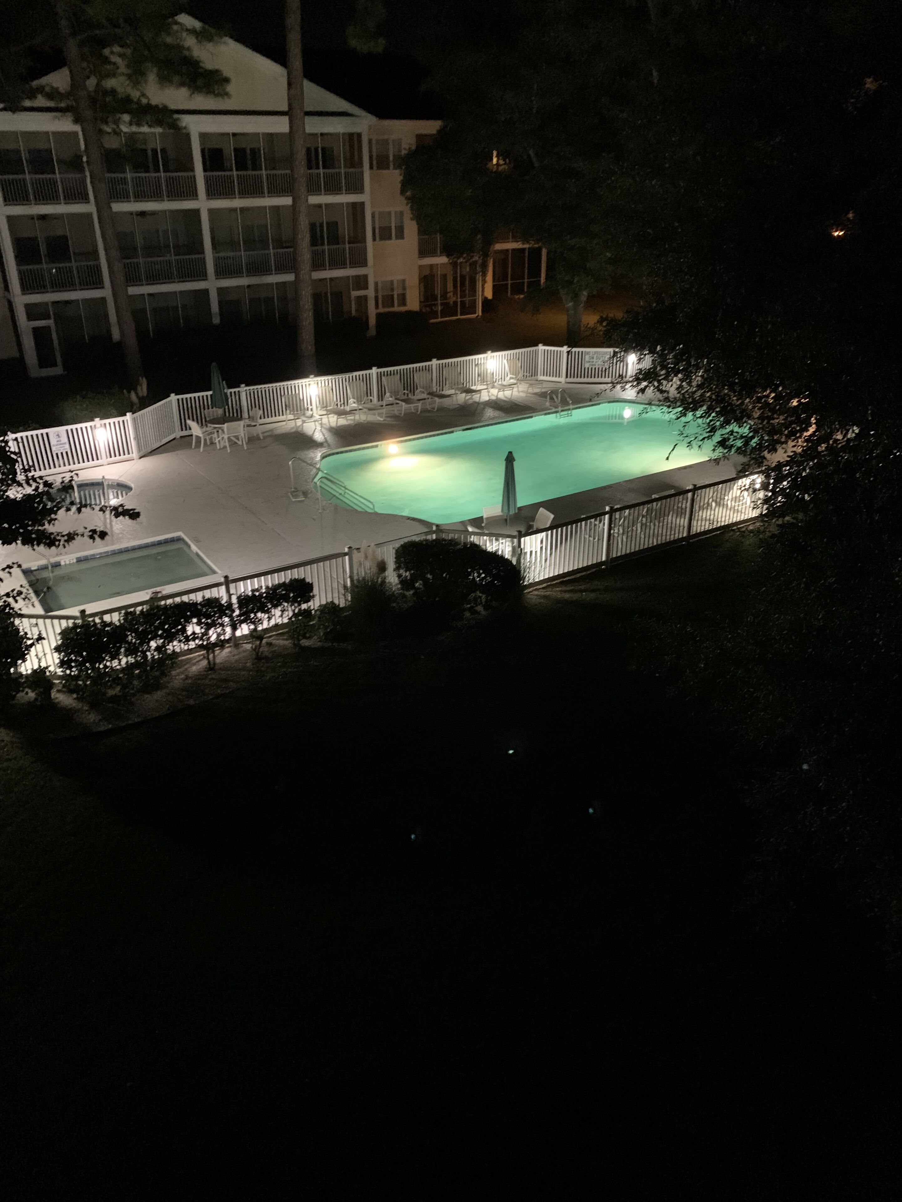 室外游泳池，恒温泳池