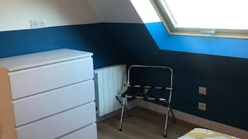 1 Schlafzimmer, BĂŒgeleisen/BĂŒgelbrett, kostenloses WLAN, BettwĂ€sche