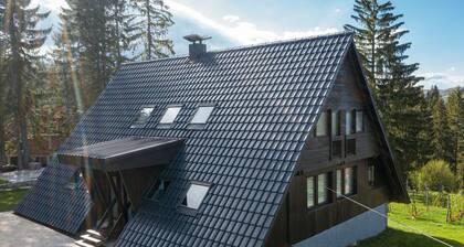 Cheerful and cosy 5 bedroom cottage with a fireplace