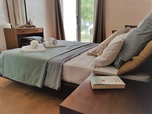 Habitación básica con 2 camas individuales | Insonorización, cunas gratuitas, camas extra y wifi gratis