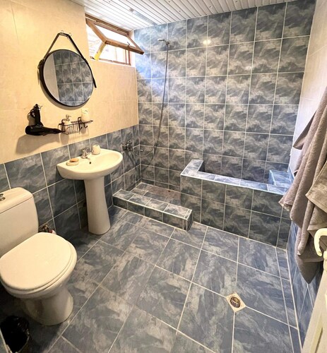 Cozy apartment with great location in the center of city