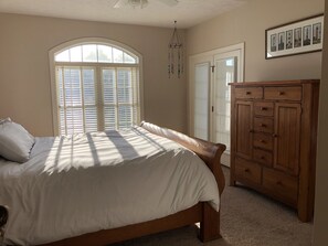 3 makuuhuonetta, ilmainen Wi-Fi, vuodevaatteet