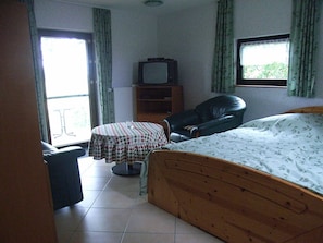 2 habitaciones, cuna de viaje y wifi gratis 