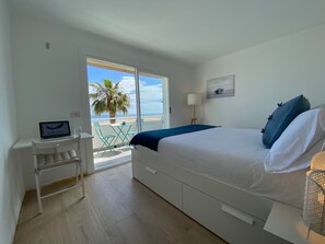 3 soveværelser, skrivebord, strygejern/strygebræt, weekendseng