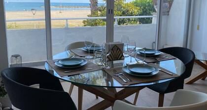 Strandhaus direkt am Meer · Große private Terrasse mit Pergola · Klimaanlage