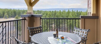 1 Bed Condo near Entrance of Yellowstone