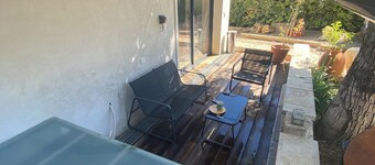 Quiet cottage with garden