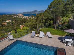 Piscine extérieure, piscine chauffée