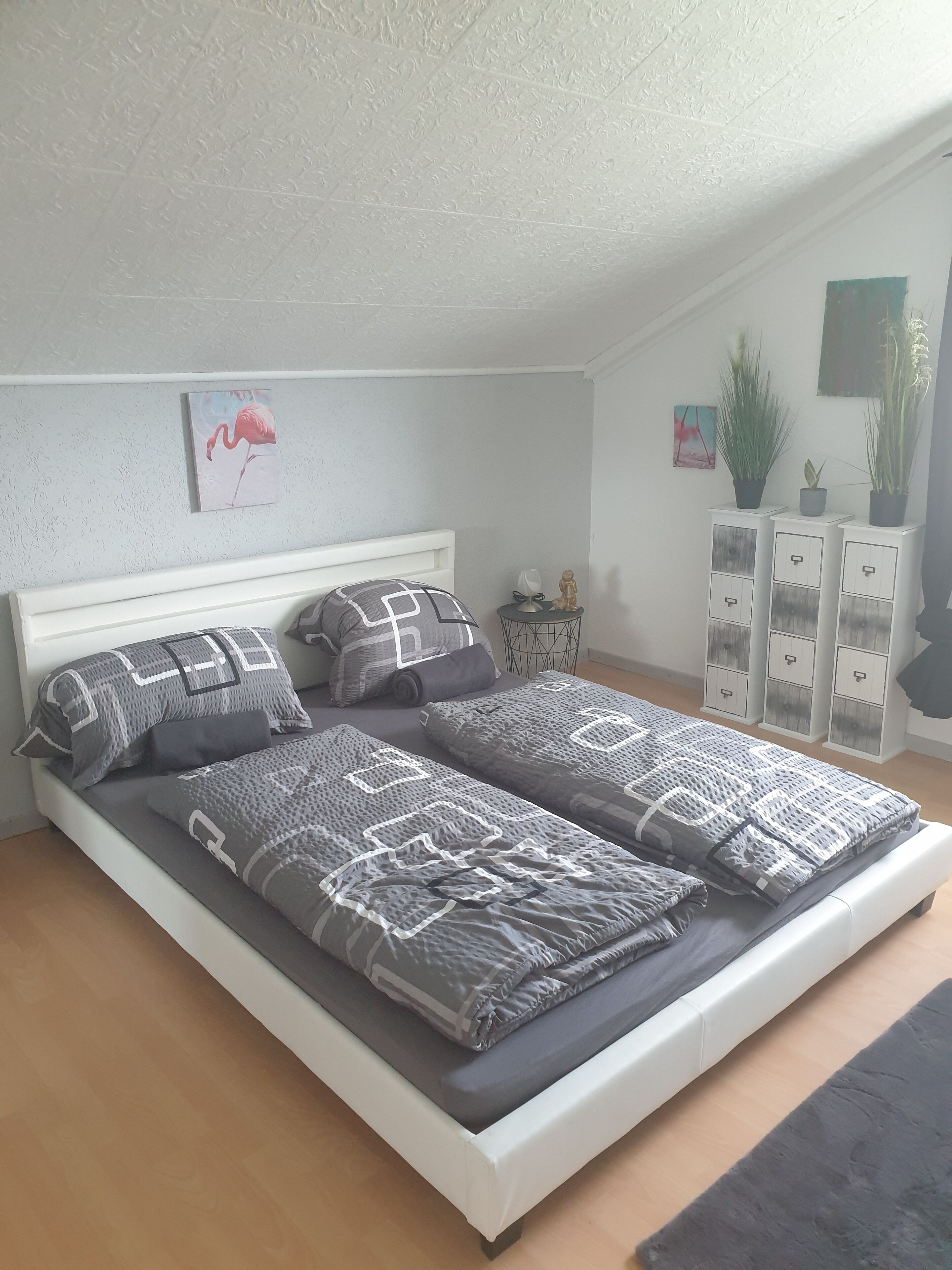 Holiday house "Palmland" with whirlpool, small waterfall and water place