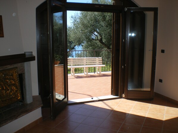 Terrace/patio - Marina di Camerota - Casa Vacanze in Villa Panoramica con Giardino (Marina di Camerota)