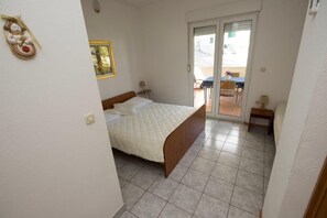Free WiFi, bed sheets - Studio apartment in Duće with Seaview, Balcony, Air condition, WIFI (132-7) (Duce)