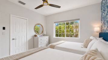 4 bedrooms, desk, iron/ironing board, travel crib