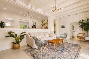 Smart TV, offices, printers - Perfect Location Family Friendly - Heated Salt Pool - Outdoor Kitchen-Firepit (Miami)