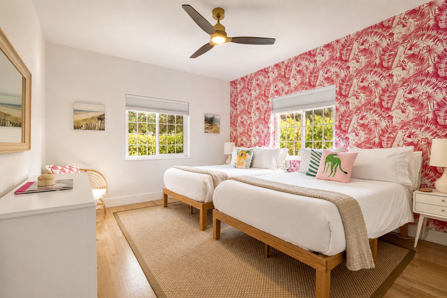 4 bedrooms, desk, iron/ironing board, travel crib