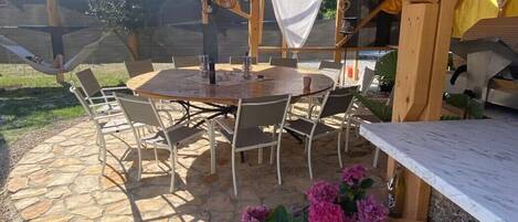 Outdoor dining