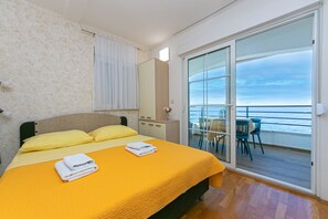 1 bedroom, free WiFi, bed sheets