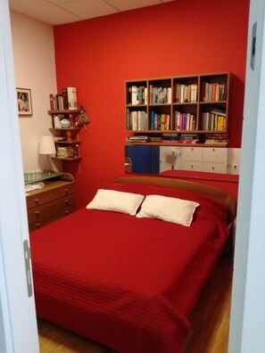 1 غرفة نوم وواي فاي مجانًا وملاءات أسرّة