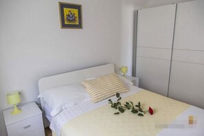 1 dormitorio, wifi gratis, ropa de cama y accesible en silla de ruedas