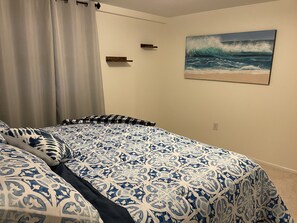 5 bedrooms, in-room safe, desk, iron/ironing board