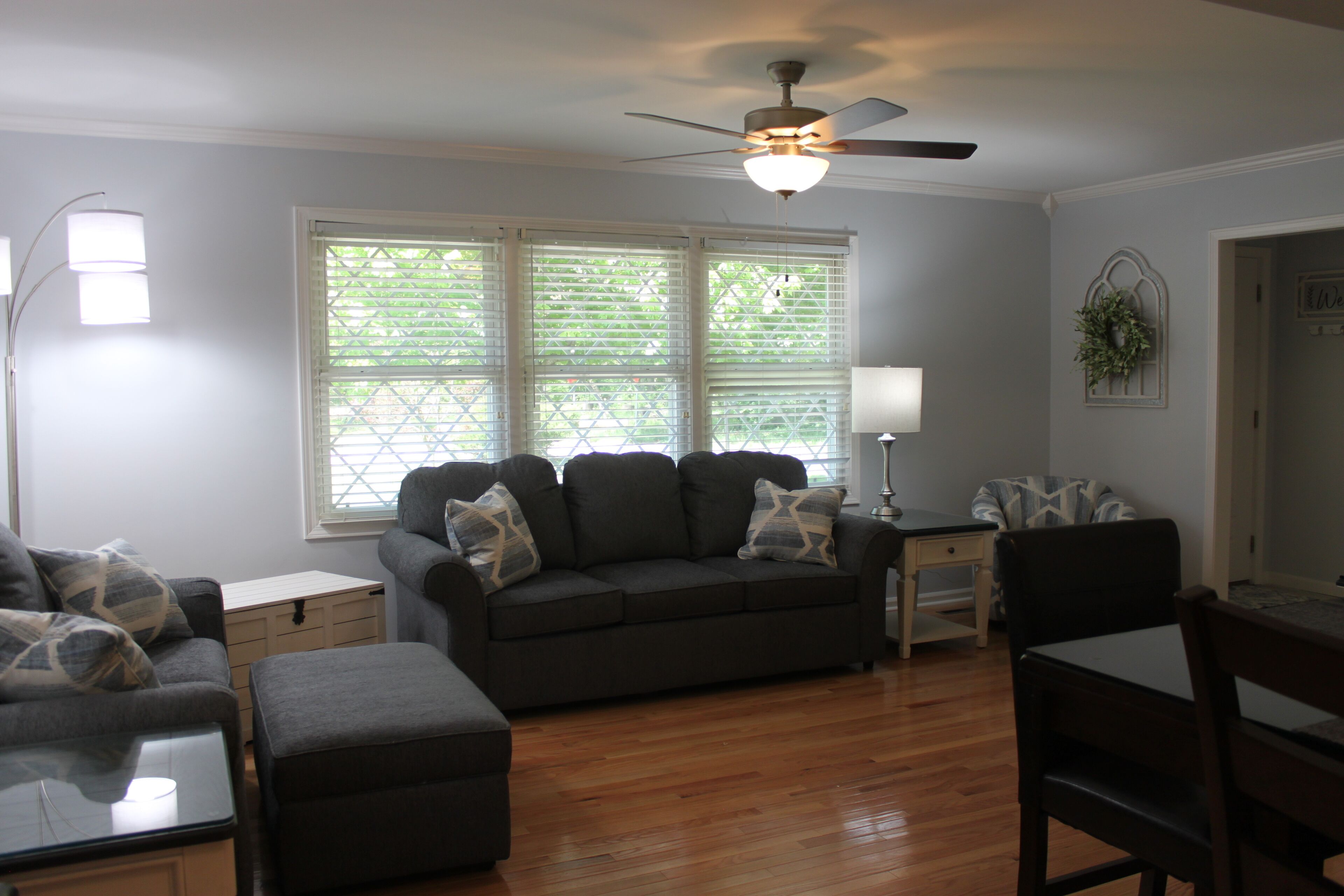 Sunset Getaway - Entire House Sleeps up to 12