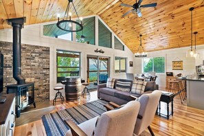 Smart TV, fireplace, video games