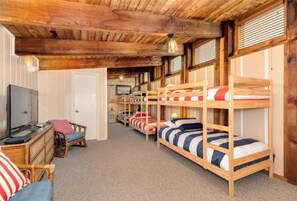 3 chambres, fer et planche à repasser, Wi-Fi gratuit, draps fournis