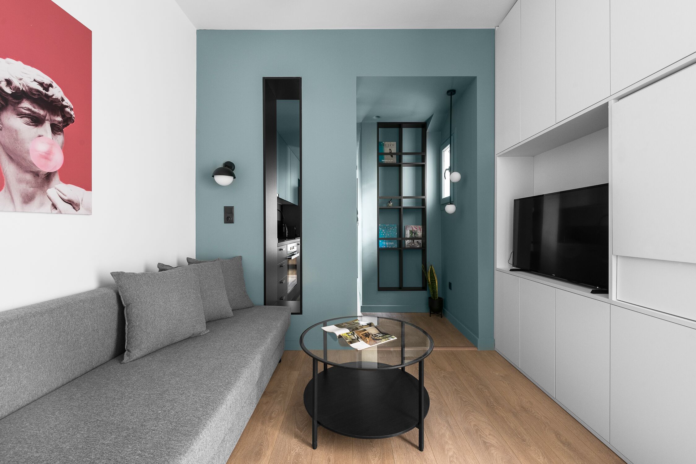 Comfort Apartment | Living area | TV