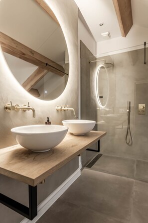 Suite Sénior | Salle de bain