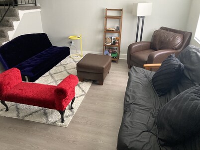 Private Room for Rent in 2 bedroom townhouse