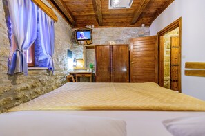 Family Chalet | 2 bedrooms, down duvets, pillow-top beds, in-room safe - Ranch Wild North (Benkovac)