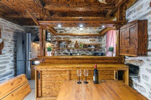 패밀리 샬레 | 거실 공간 | 평면 TV