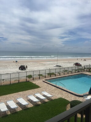 Outdoor pool - Snowbirds, Relax on the 2nd Floor Balcony Corner Unit and Listen to the Waves! (Ormond Beach)