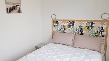 3 slaapkamers, reisbedje, wifi, beddengoed