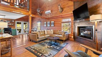 Smart TV, fireplace, DVD player, table football