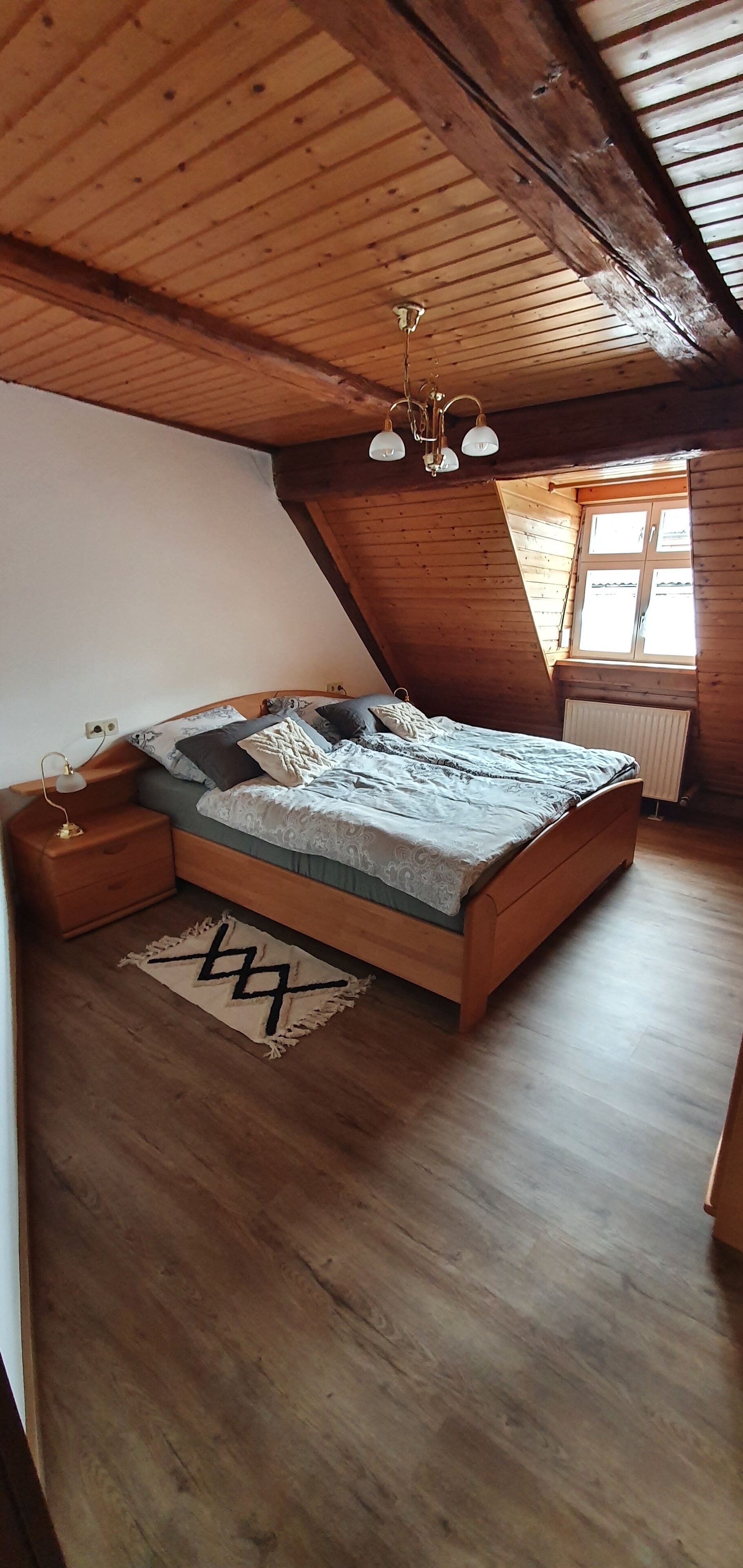 2 bedrooms, travel crib, free WiFi, bed sheets