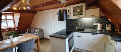 Kühlschrank, Ofen, Herdplatte, Geschirrspüler