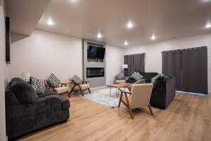 TV, fireplace