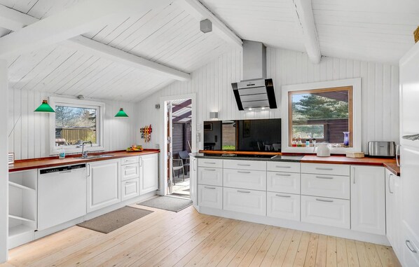 Kühlschrank, Ofen, Herdplatte, Geschirrspüler