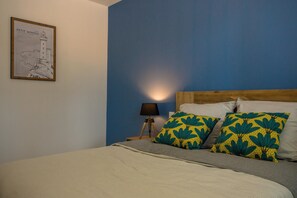 3 bedrooms, iron/ironing board, travel cot, free WiFi
