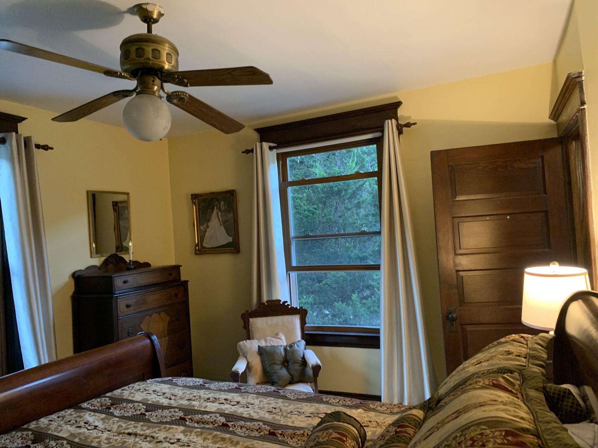 5 bedrooms, desk, iron/ironing board, free WiFi