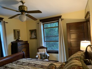 5 bedrooms, desk, iron/ironing board, free WiFi - Beautiful Farm In West Virginia  (Pennsboro)